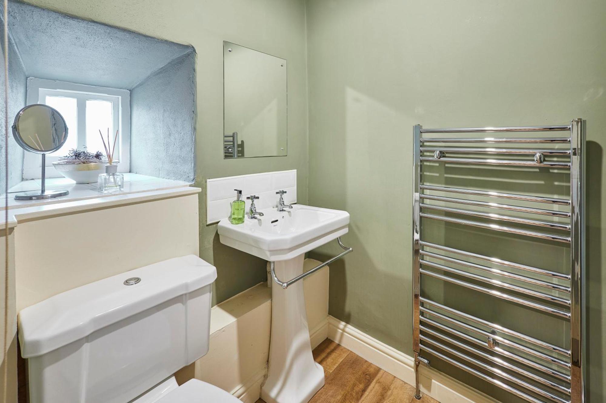Host & Stay - Tithe Barn Cottages Easington Værelse billede
